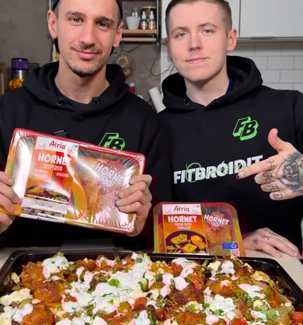 Fitbroidit x Atria hornet kansikuva.jpg