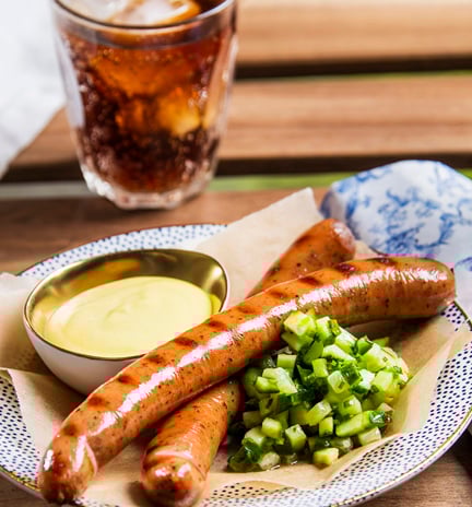 Grillattua gouda-raakamakkaraa.jpg